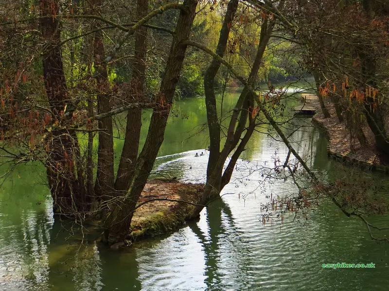 "a fine weather walk along a river near Paris"