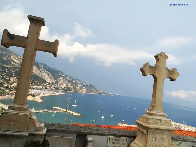 Beautiful and Young – They came to Die in Menton