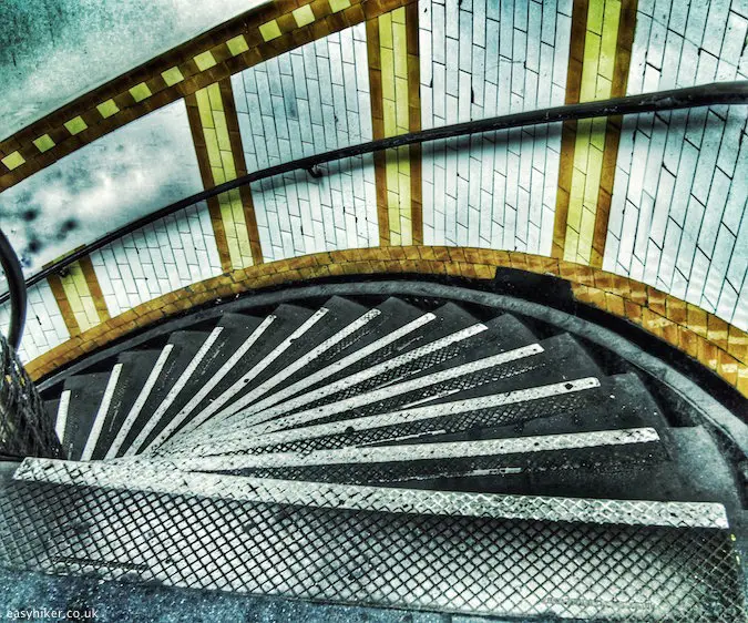 "chance upon an undead in London on the stairways of Covent Garden station"