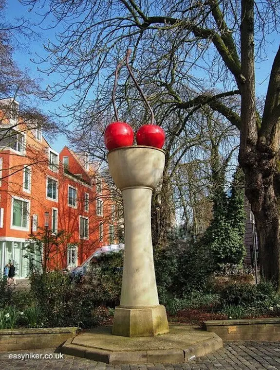 “Sculptour” in a Modern Art Hotspot