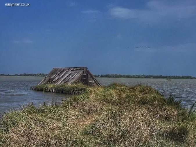 "hut in the marshland of the Valli di Comacchio"