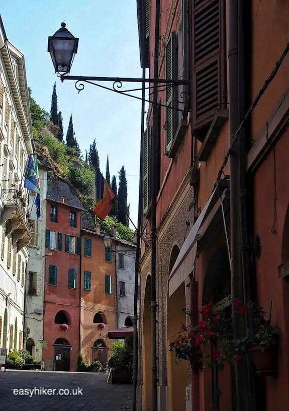 "town of Brisighella - walks in Emilia-Romagna"