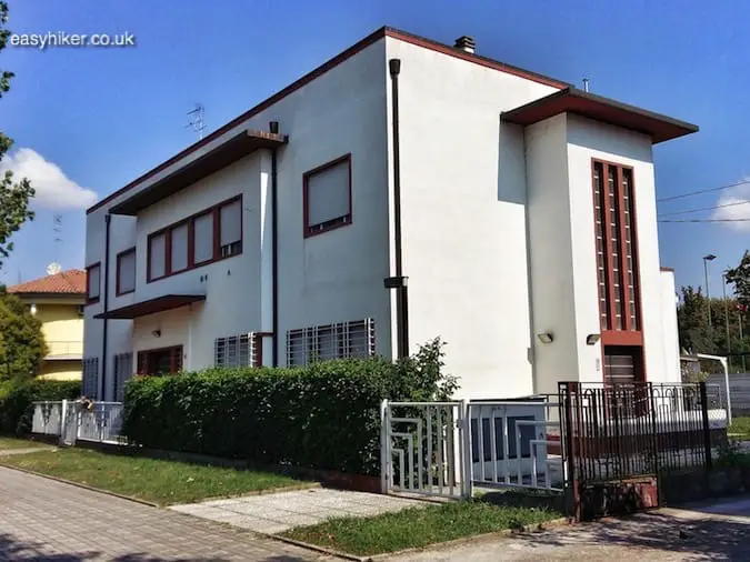 "Fascinated by Fascist Architecture - ordinary house in Tresigallo"