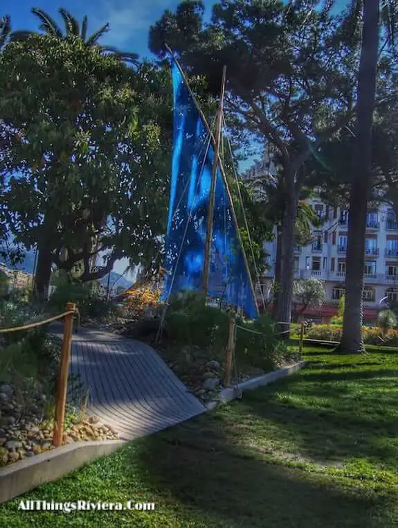 "blue sail in Nice garden offering for the inaugural Festival des Jardins"