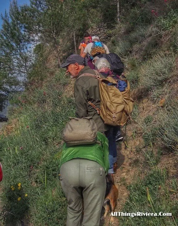 "VivaItalia Club group on a a lovely spring hike"