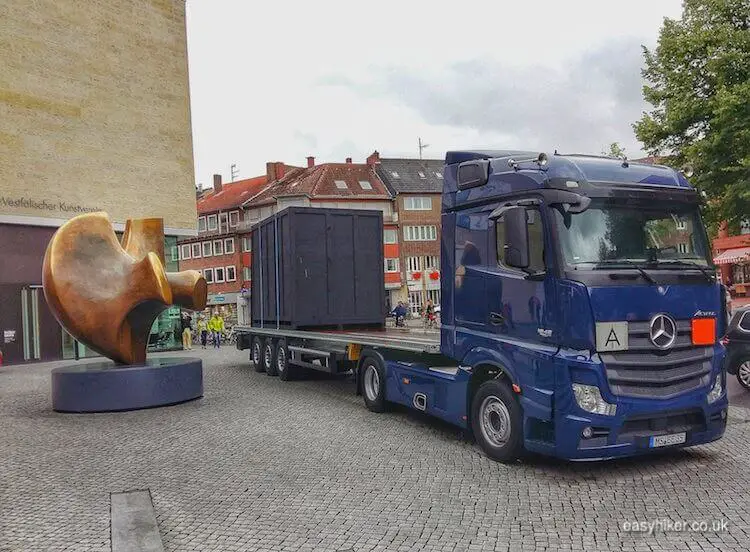 "Archer by Cosima von Bonin and Tom Burr - Skulptur Projekte 2017 Muenster"