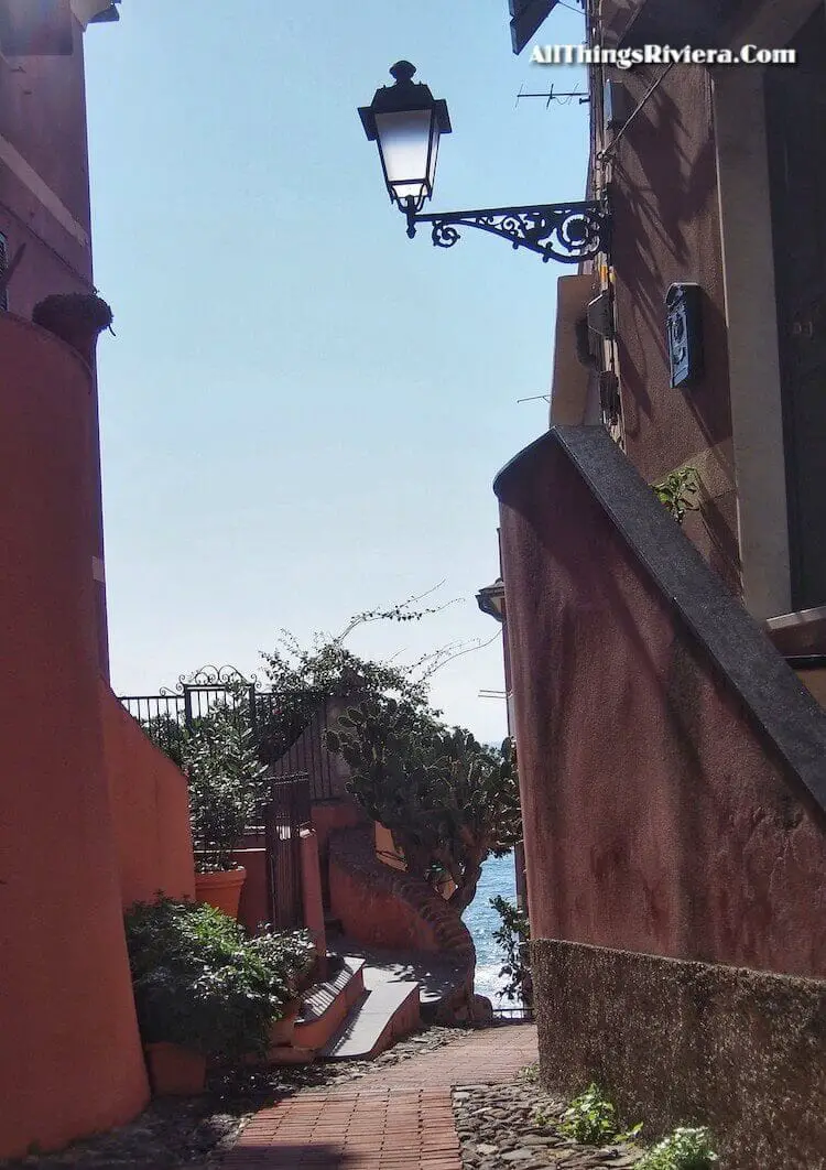 "interesting street angle in Boccadasse"