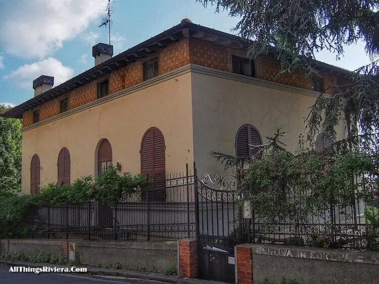 "Genoa gives you architecture by Coppedè - ordinary house"