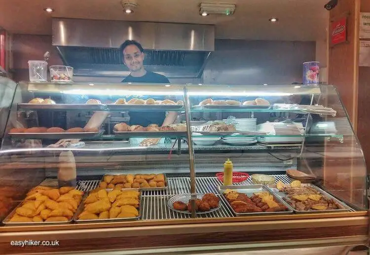 "empanadas for sale in Pueblito Paisa in Seven Sisters"