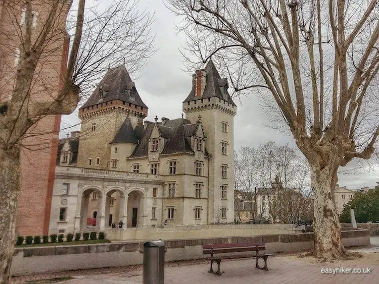 "Henri IV's castle in Pau - 1 Unique View, 2 Dynasties and 101 Champions"