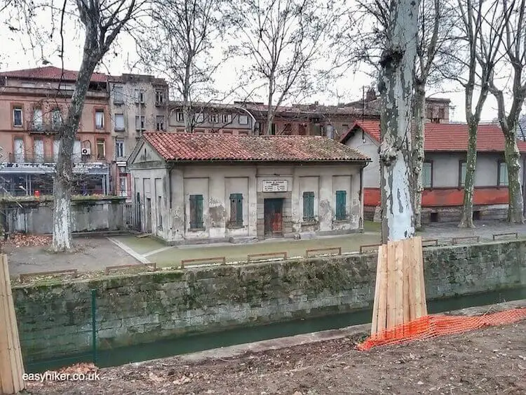 "old houses seen Hiking Part of Canal du Midi in Toulouse"