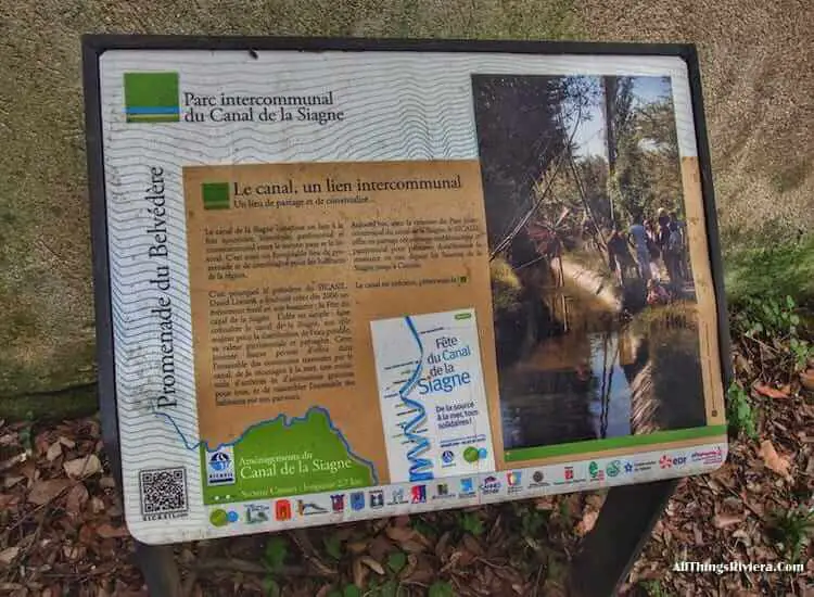 "info panesl along the Promenade du Belvedere"