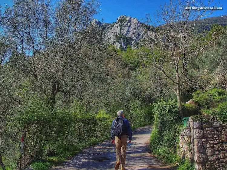 "Easy Hiker hiking the French Riviera mountains"