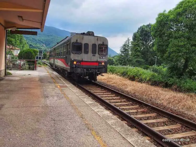 "short train of the Abruzzo region"