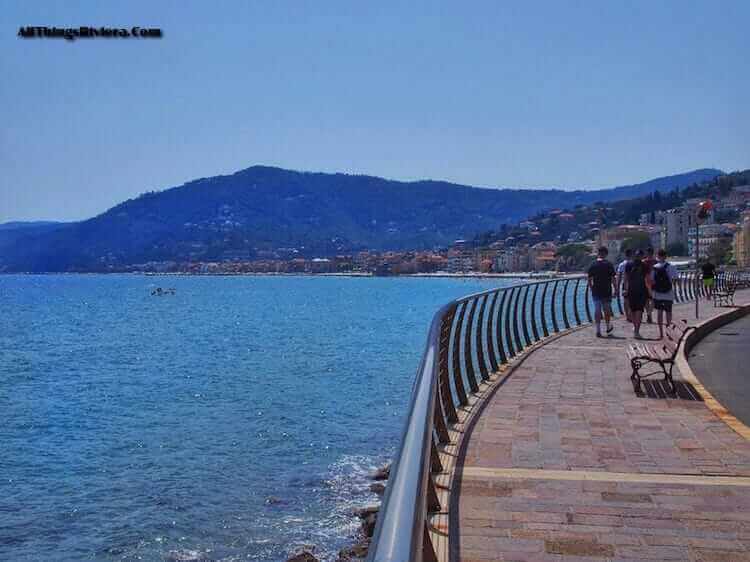 "Alassio beach promenade"