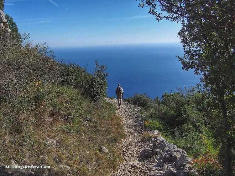 "Easy Scenic Hikes in the French Riviera"