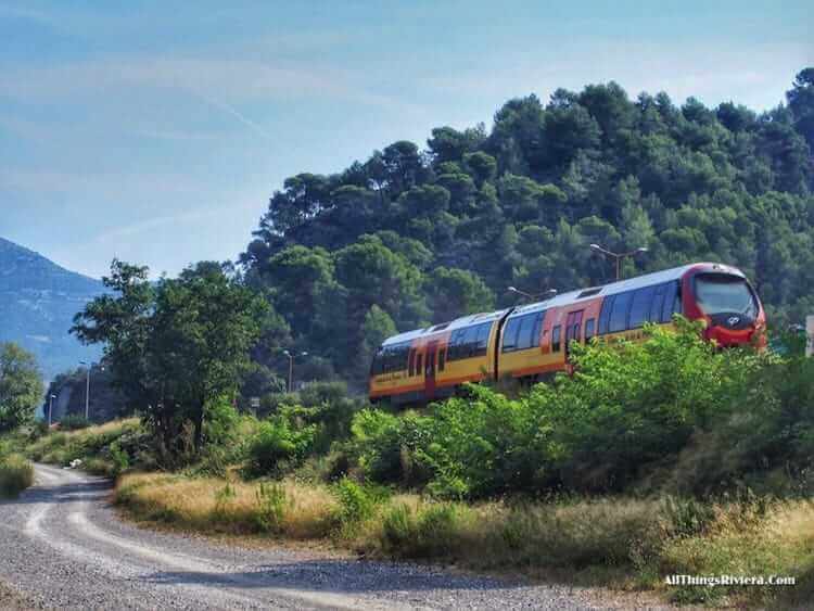 "Train des Pignes - unfinished easy hiking business along the River Var"