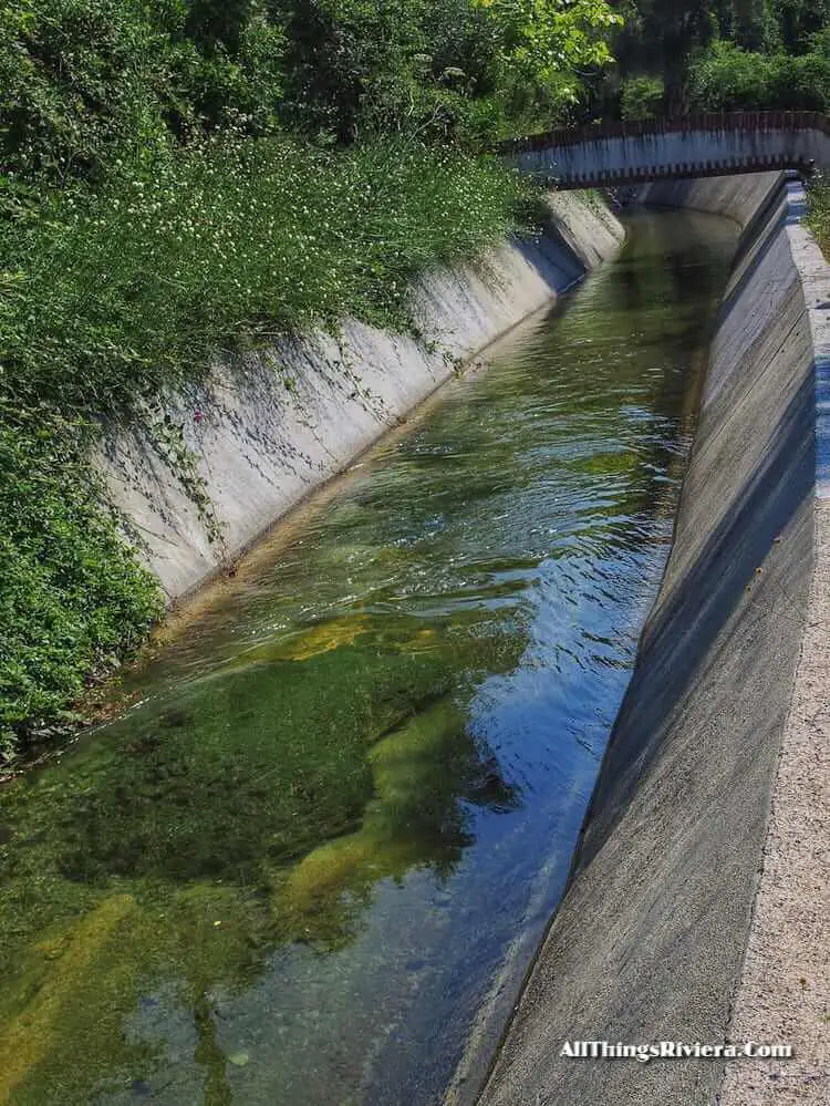 "the waters of the Canal de la Siagne"