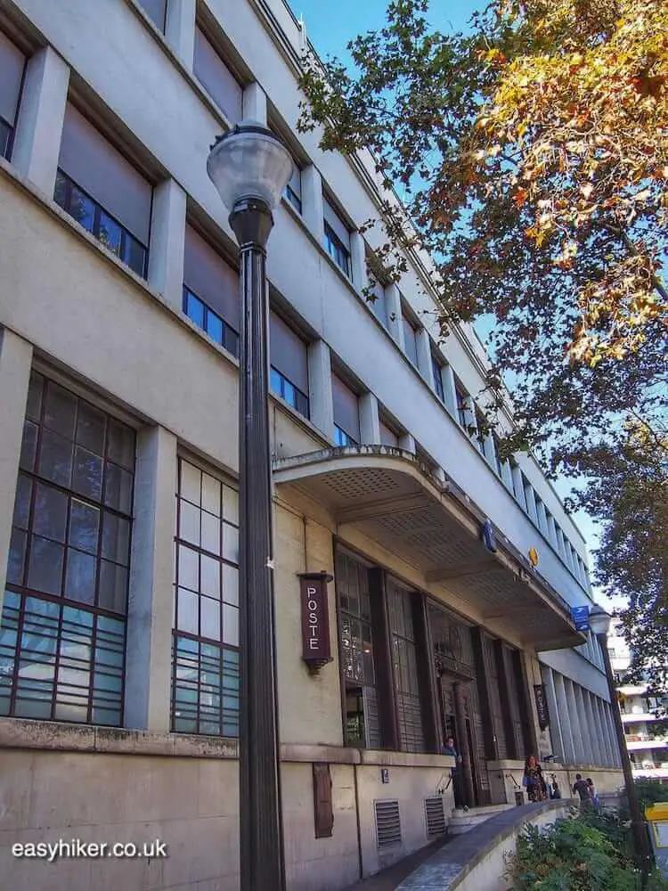 "Post Office - modernist architecture in Paris"