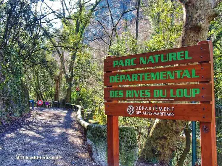 "entrance of the Parc Naturel for the banks of the River Loup"