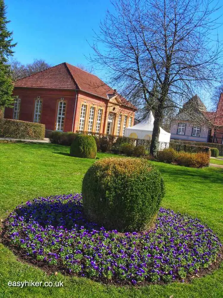 "gardens of Rheda Castle in Bielefeld"