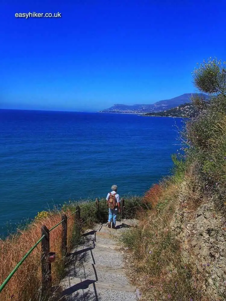 "On to the beach with Easy Hiker"