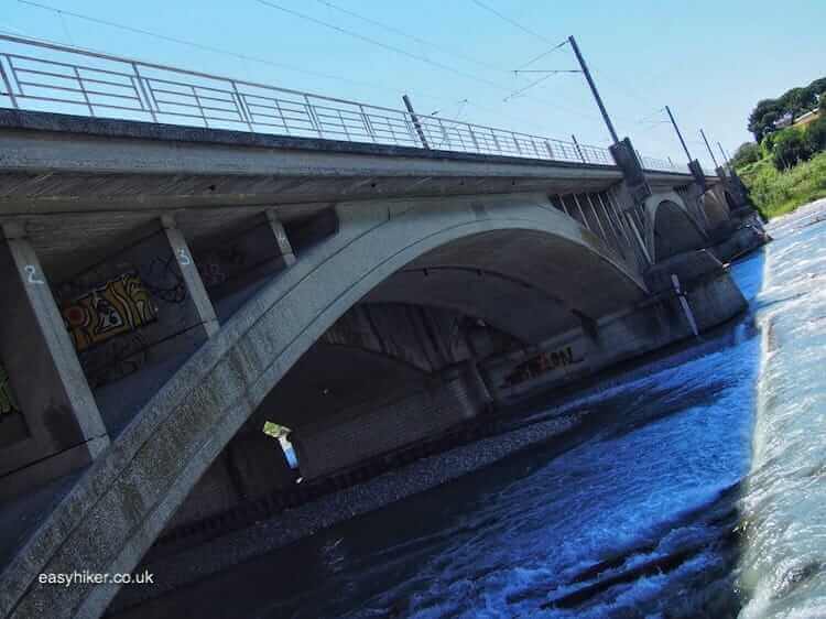 "bridge over the river Var"