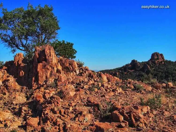 "red rocks of the Riviera"