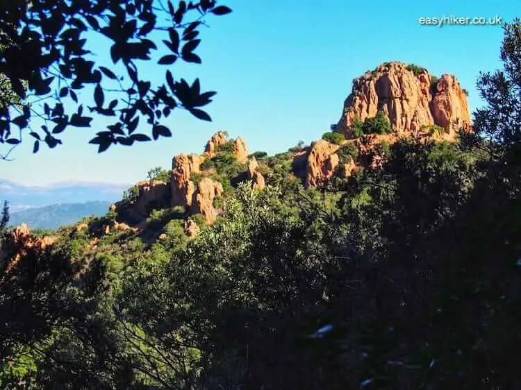 "mountain views on the red rocks of the Riviera"