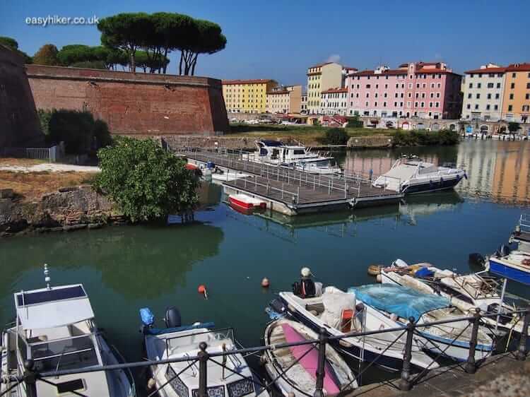 "a fortress along the Livorno Canal"