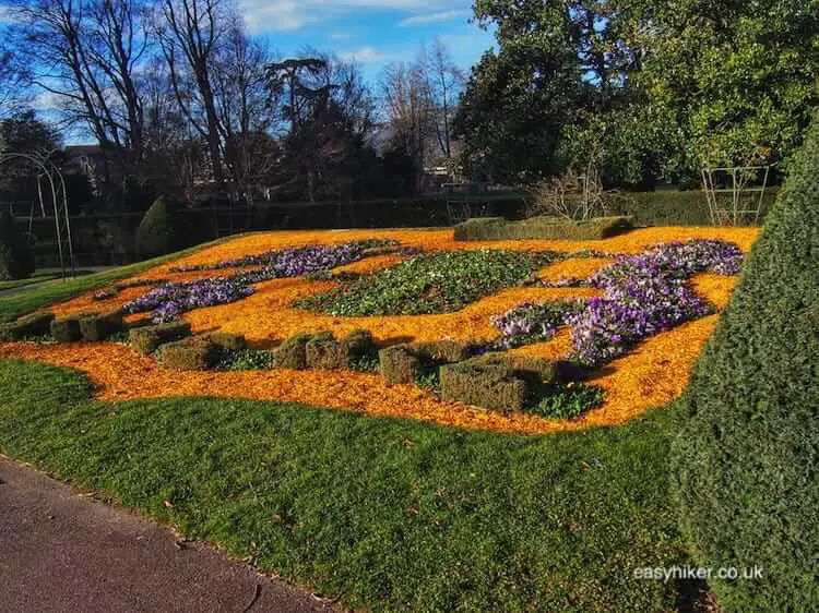 "Serendipitous in Valence - visiting a garden"