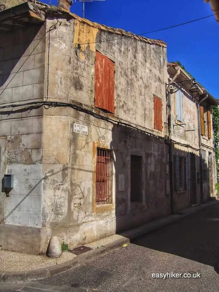 "Vincent Van Gogh in Arles - old houses in Arels"