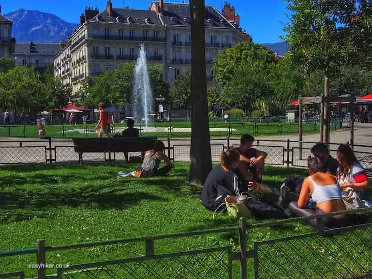 "students in Grenoble surviving in the Land of Ice and Snow"