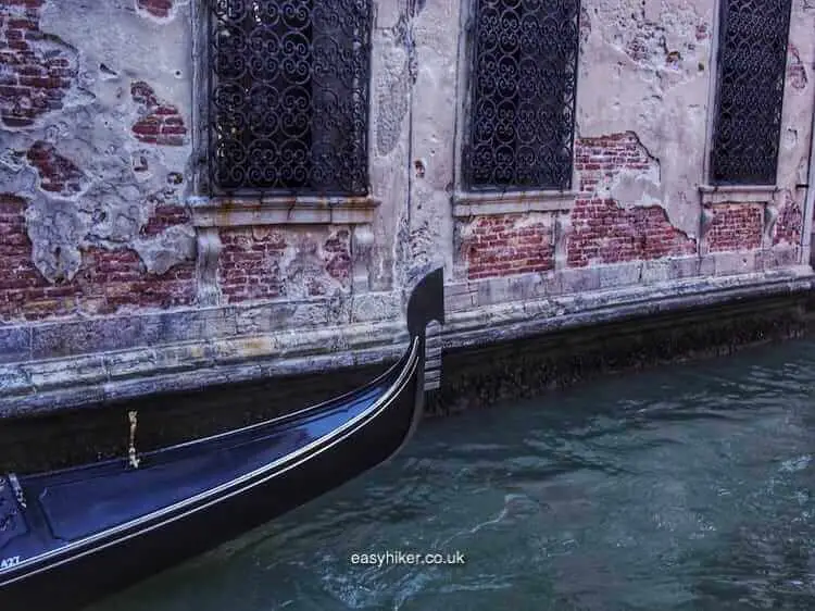 "What to Bring on a Day Trip to Venice"