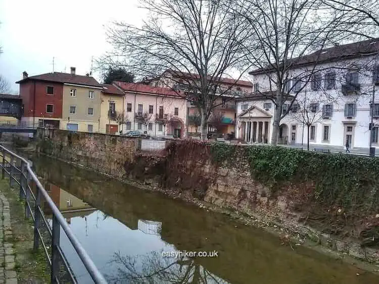 https://en.wikipedia.org/wiki/Naviglio_Martesana