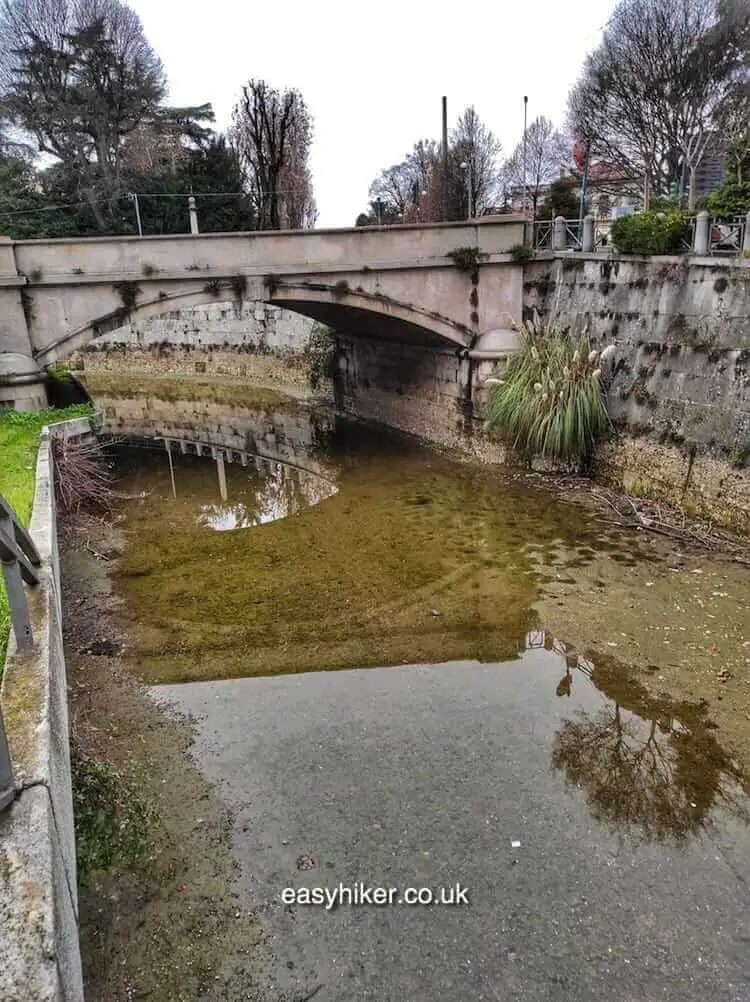 https://en.wikipedia.org/wiki/Naviglio_Martesana