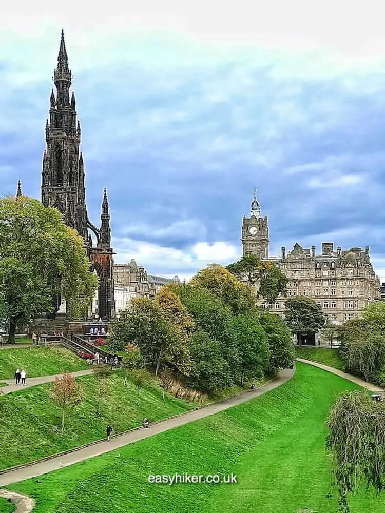 "Wintery Elegance of Edinburgh"