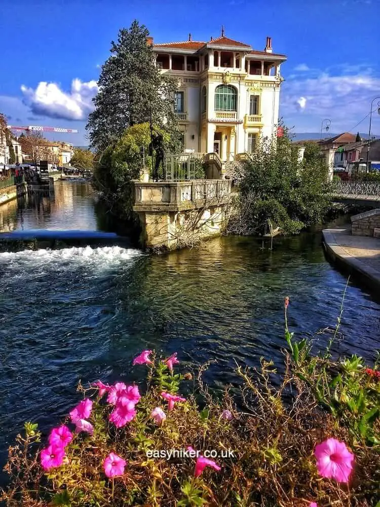 "Moats and Motives of L’Isle-sur-la-Sorgue"