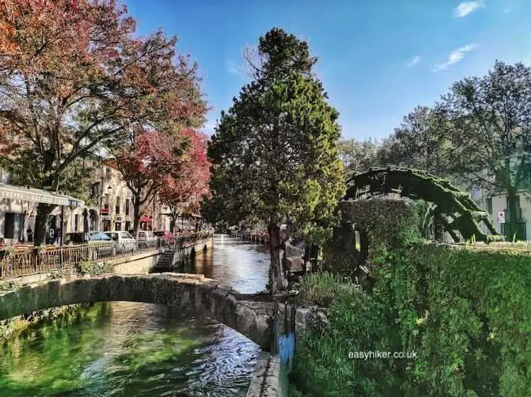 "Moats and Motives of L’Isle-sur-la-Sorgue"